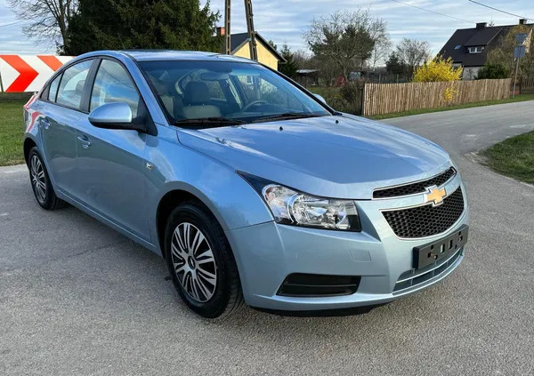 samochody osobowe Chevrolet Cruze cena 22900 przebieg: 121000, rok produkcji 2009 z Puławy